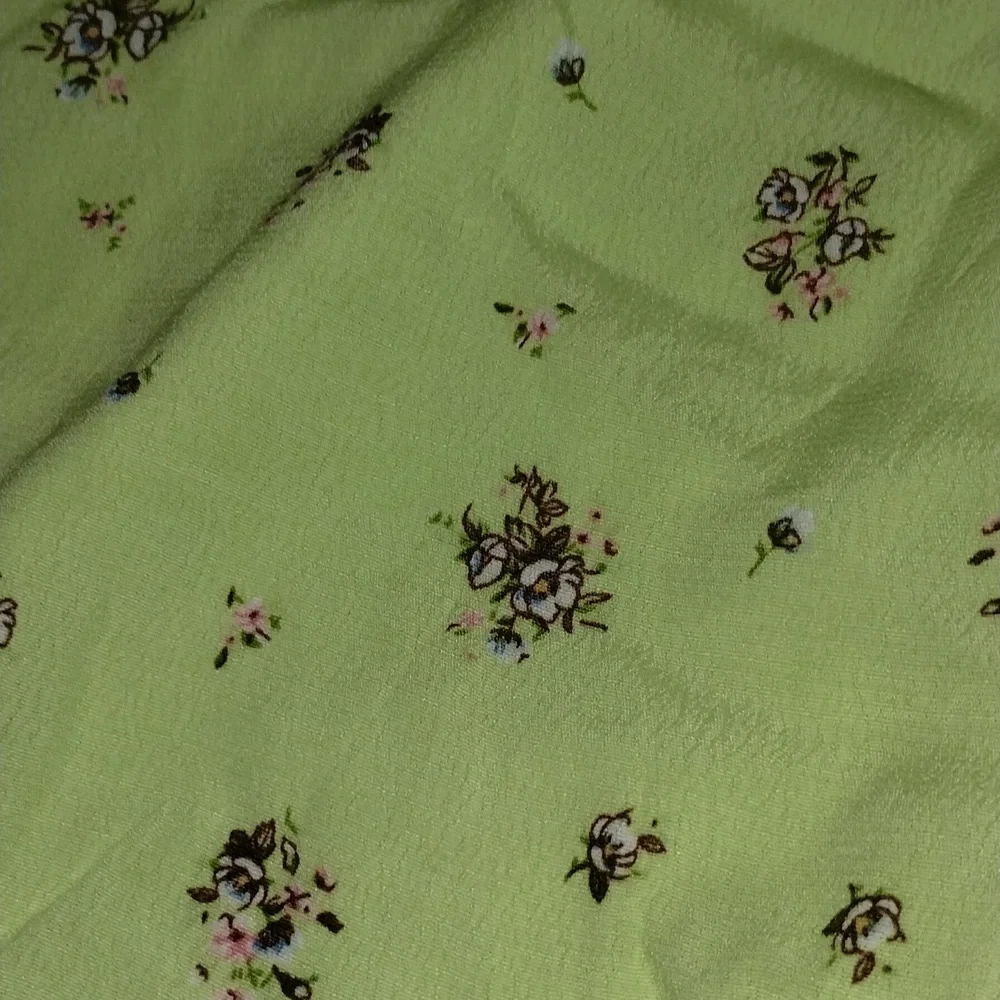 Woven Floral Romper F21 - Picture 4 of 6